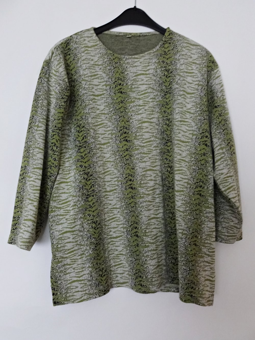 Grüner Vintage Pullover mit Schulterpolstern und Animalprint 80er Gr. 46 Gr. 48 Gr. L Gr. XL Gr. 46/48
