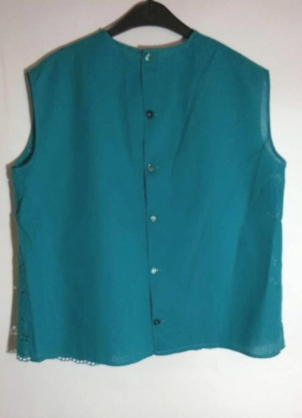 Bluse mit Lochstickmuster am Rücken Türkis Vintage 70er Hippie Festival Gr. M Gr. 40 Ärmellos