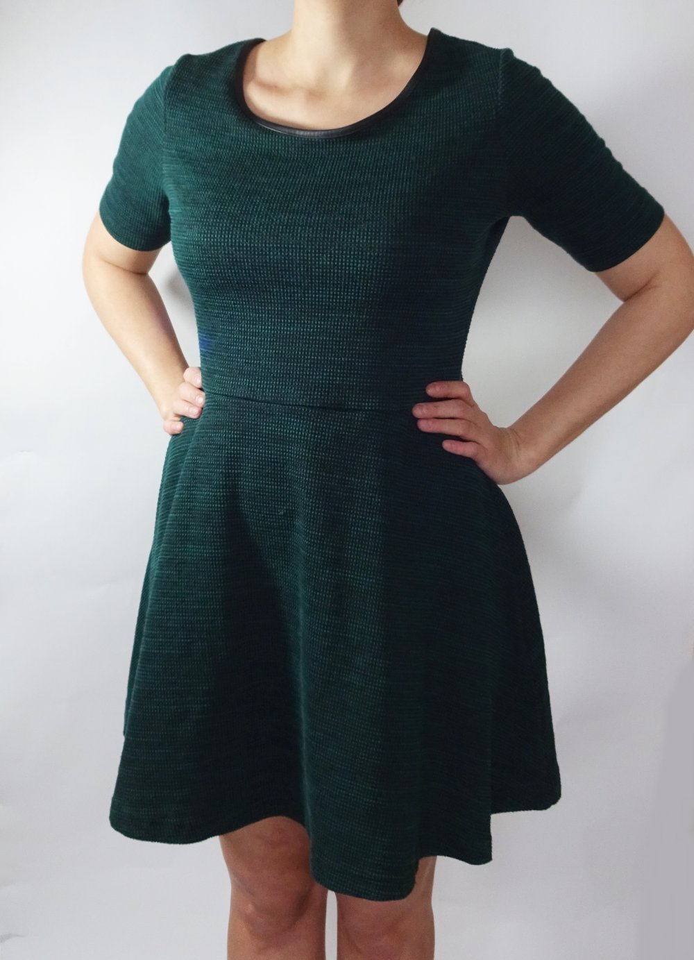 Dunkelgrünes Jacquard Kleid Skaterkleid Gr. 42 Gr. M