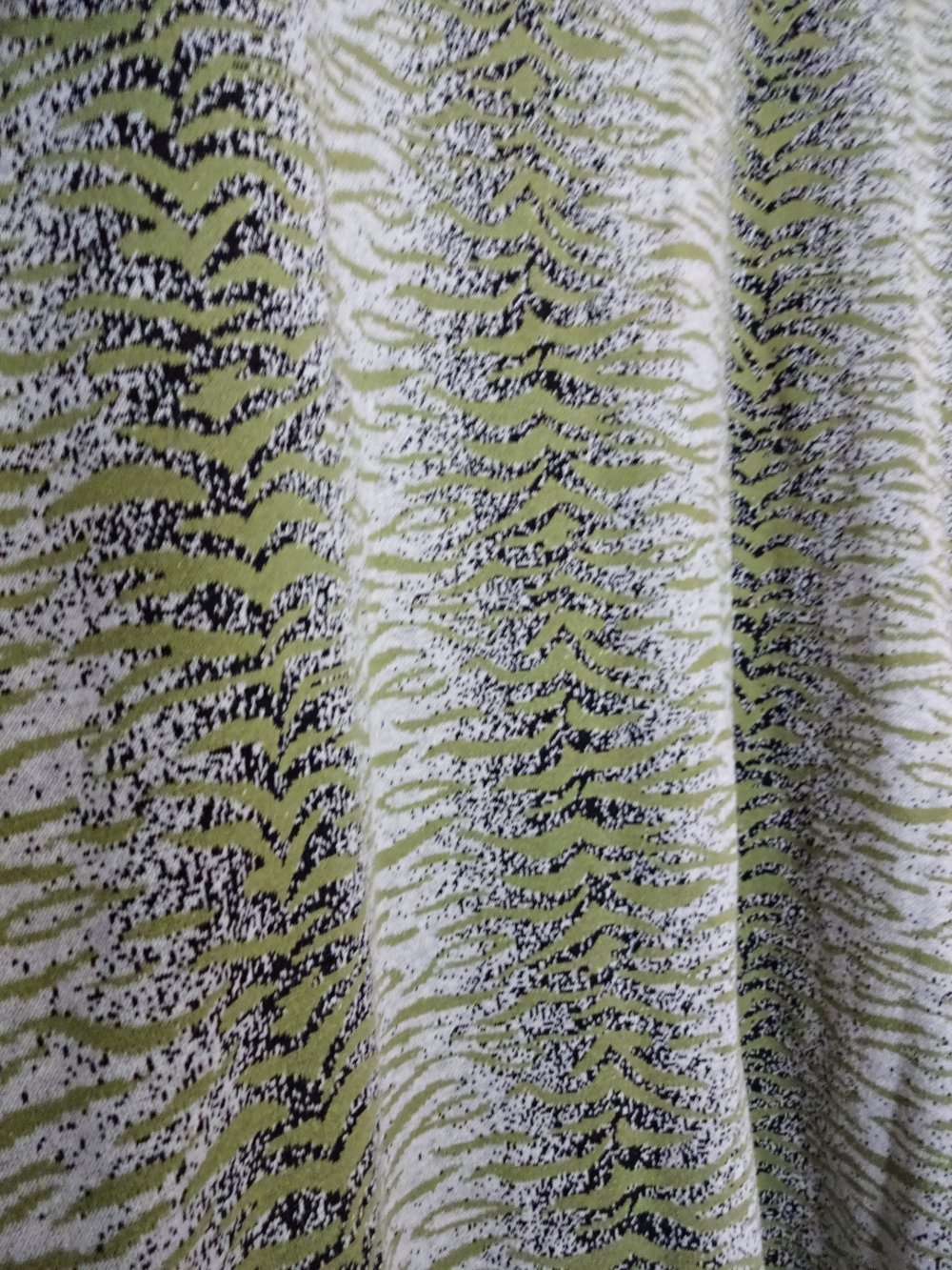 Grüner Vintage Pullover mit Schulterpolstern und Animalprint 80er Gr. 46 Gr. 48 Gr. L Gr. XL Gr. 46/48