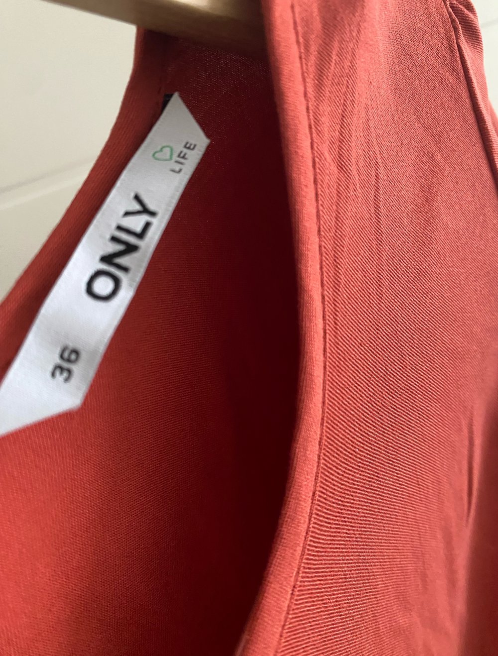 bitte realistische Angebote 
neues Kleid gr S