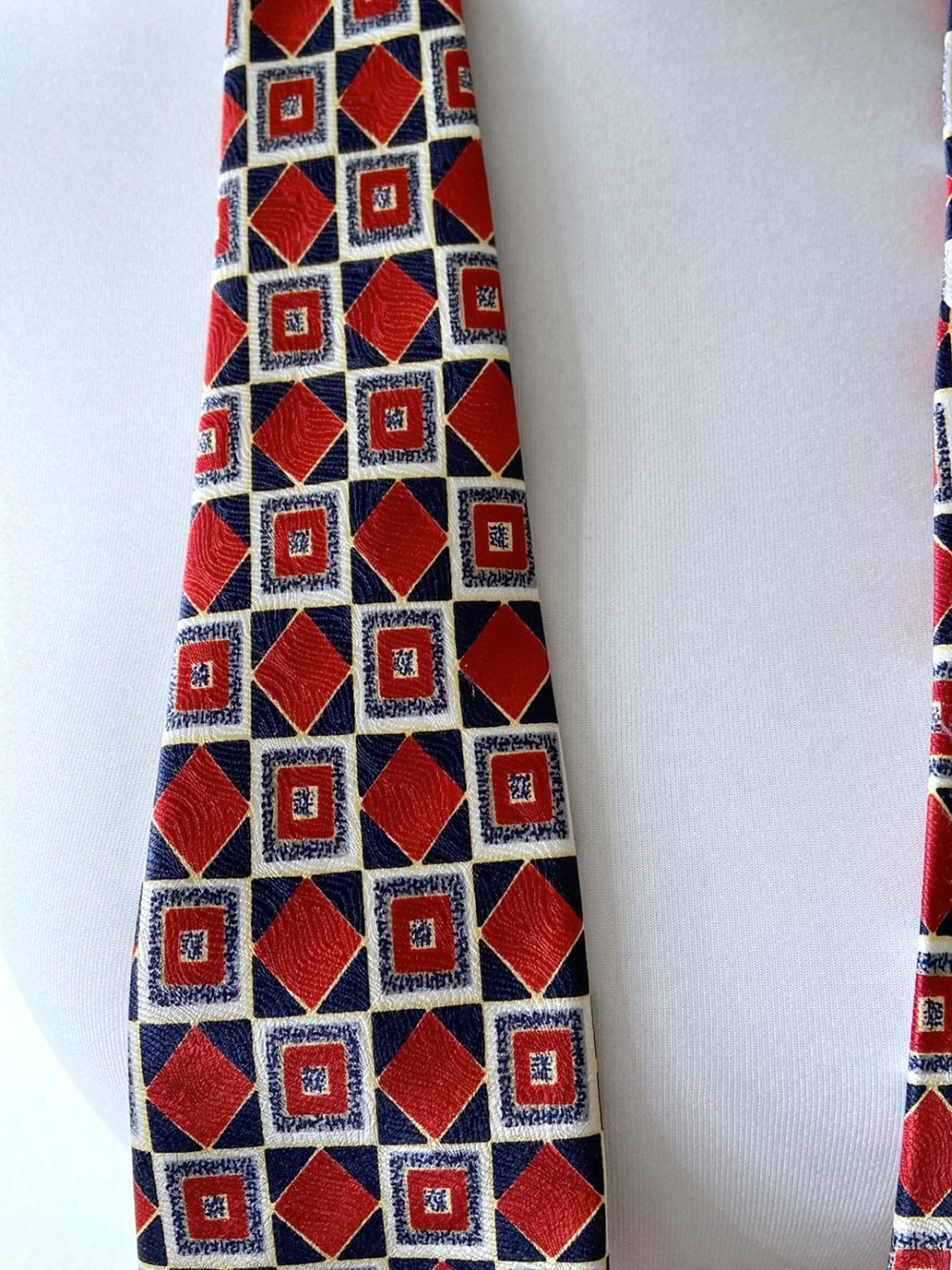 Krawatte Rot Dunkelblau Creme