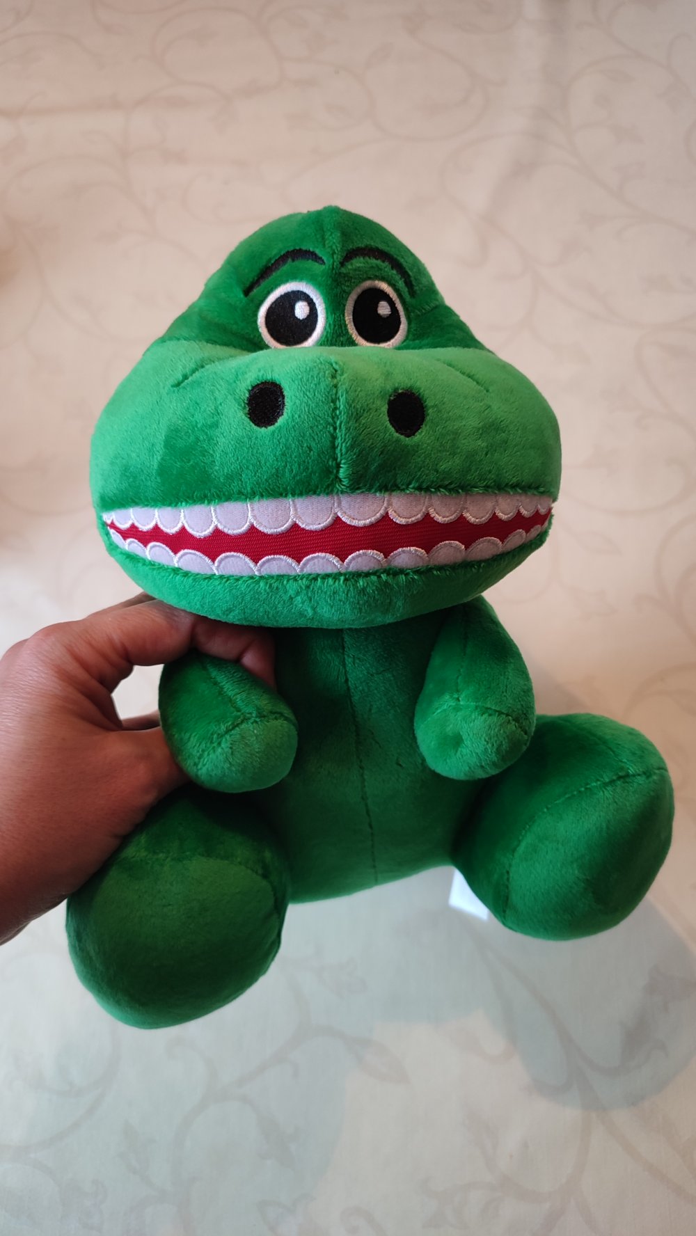 Neues Kuscheltier Dinosaurier 