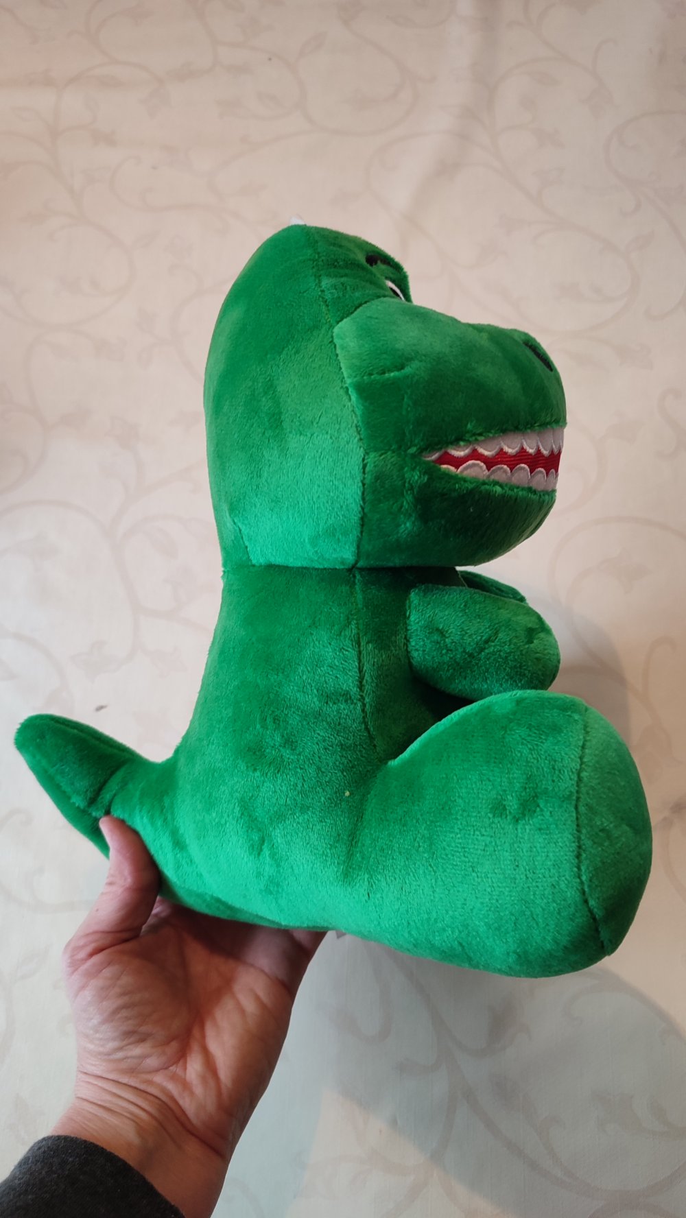 Neues Kuscheltier Dinosaurier 