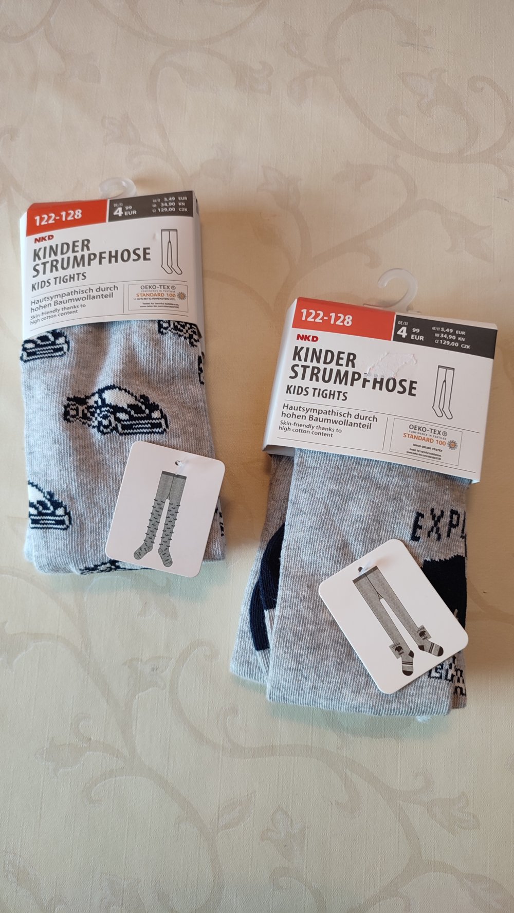 Set aus zwei neuen Strumpfhosen