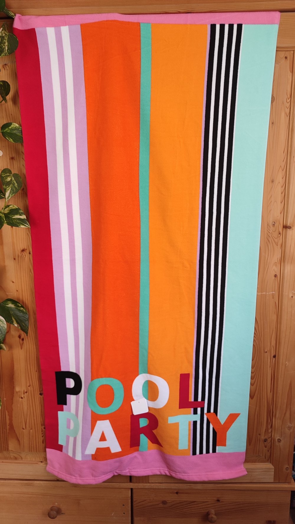 Neues Badehandtuch 'Pool Party'