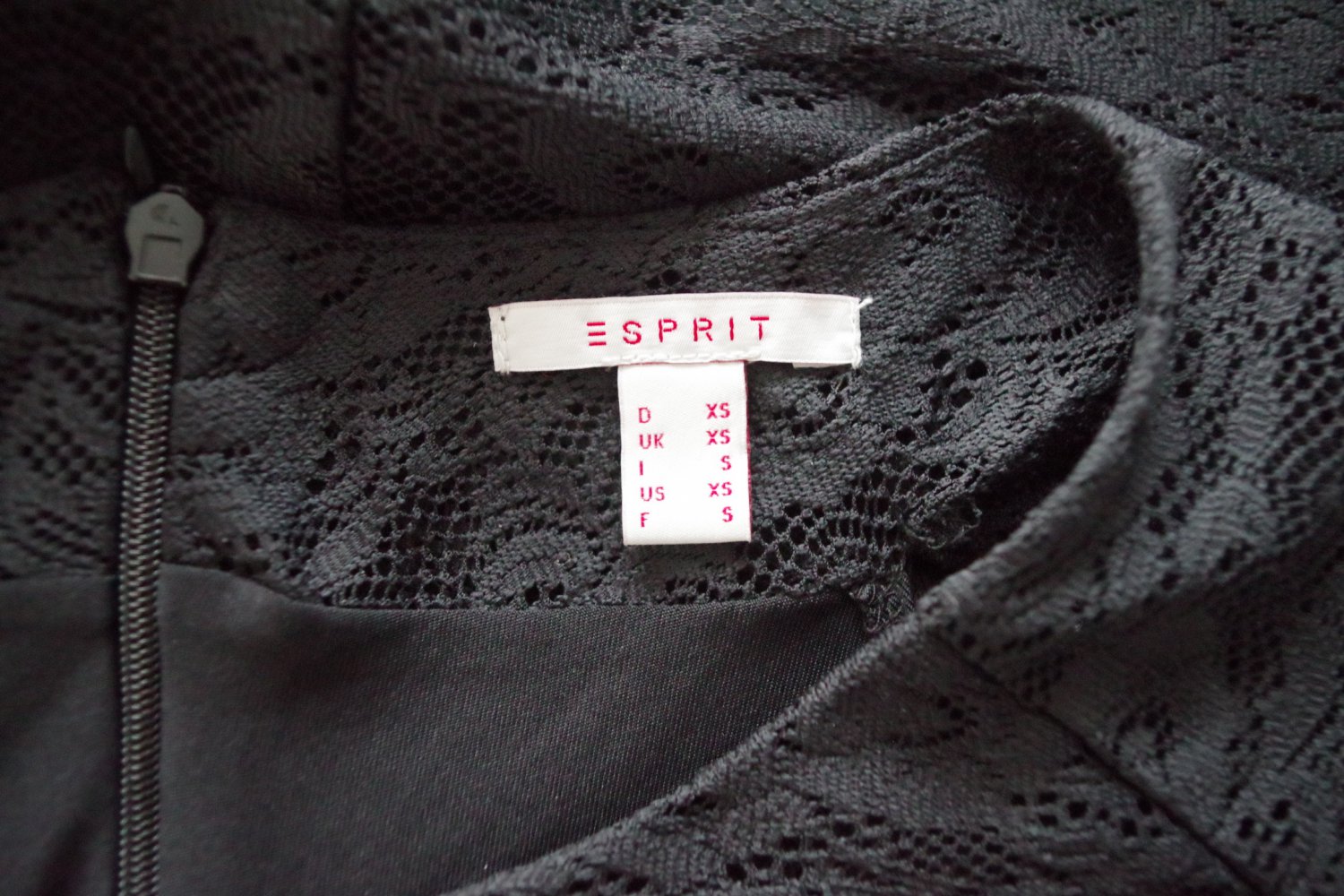 Schwarzes Esprit Spitzenkleid / Abendkleid / Cocktailkleid, XS