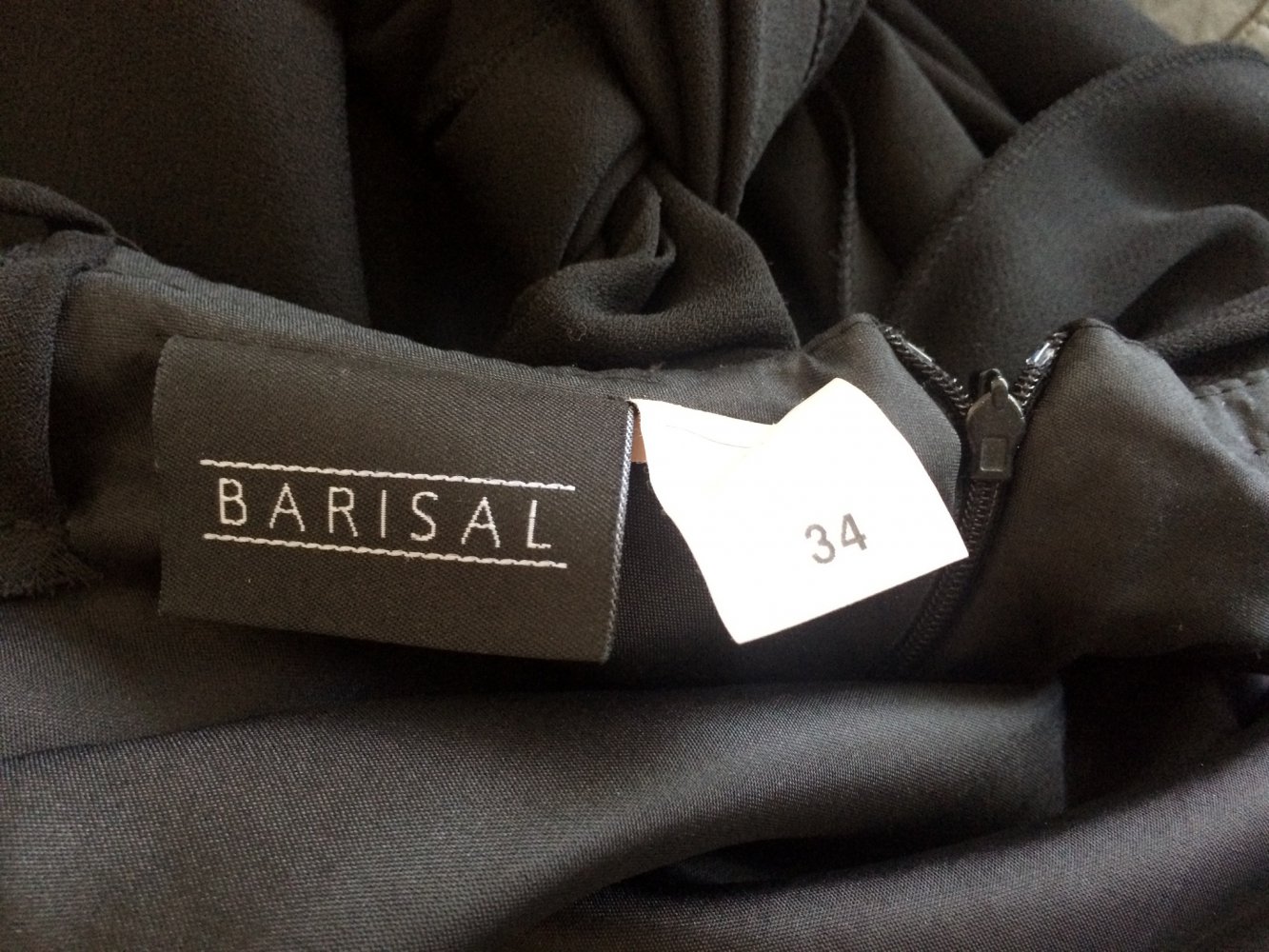 Schwarzes Abendkleid in 34, bodenlang