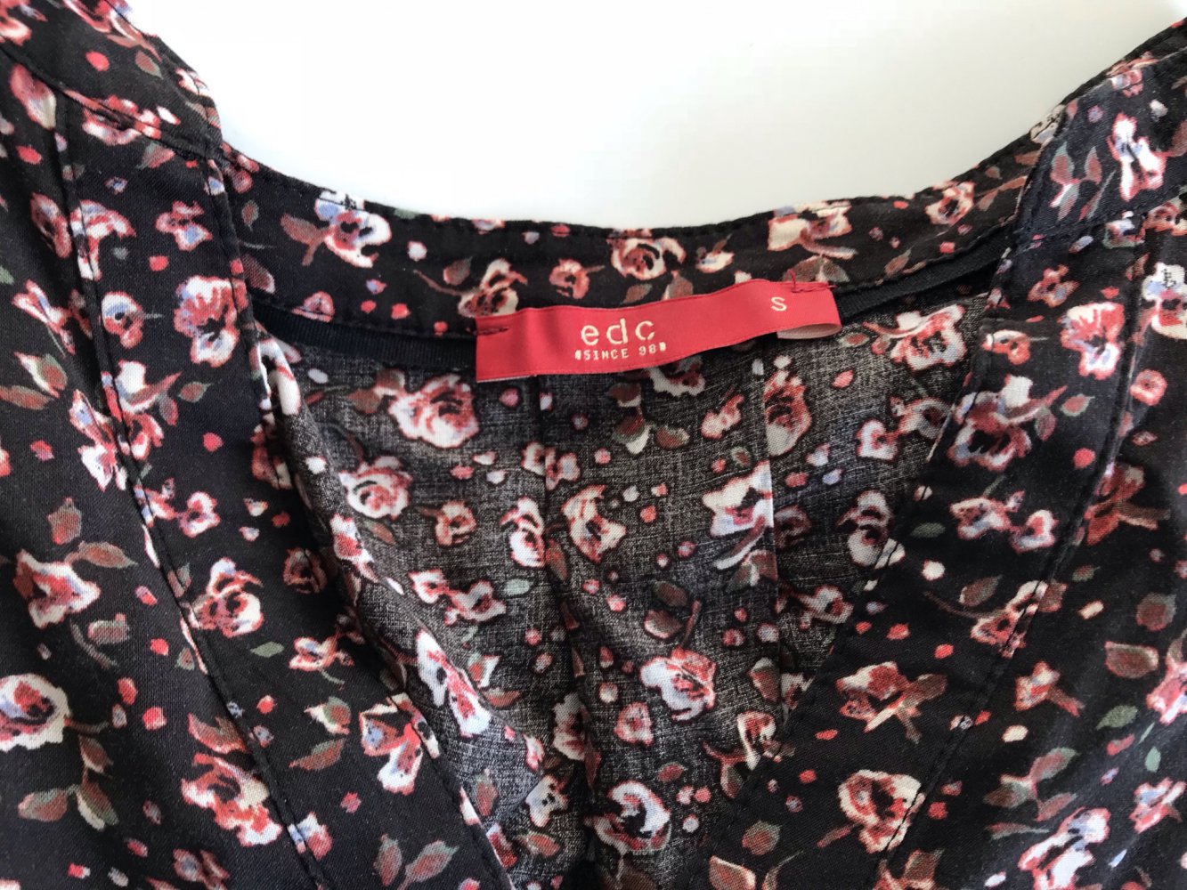 Langärmelige edc Bluse aus Viskose 