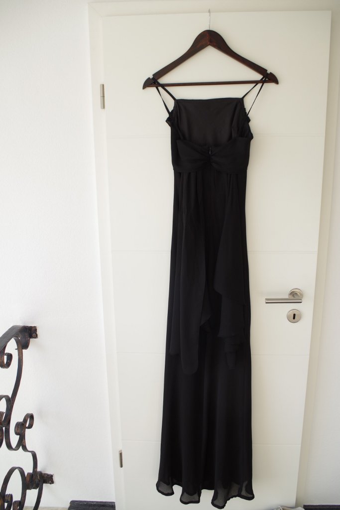 Schwarzes Abendkleid in 34, bodenlang