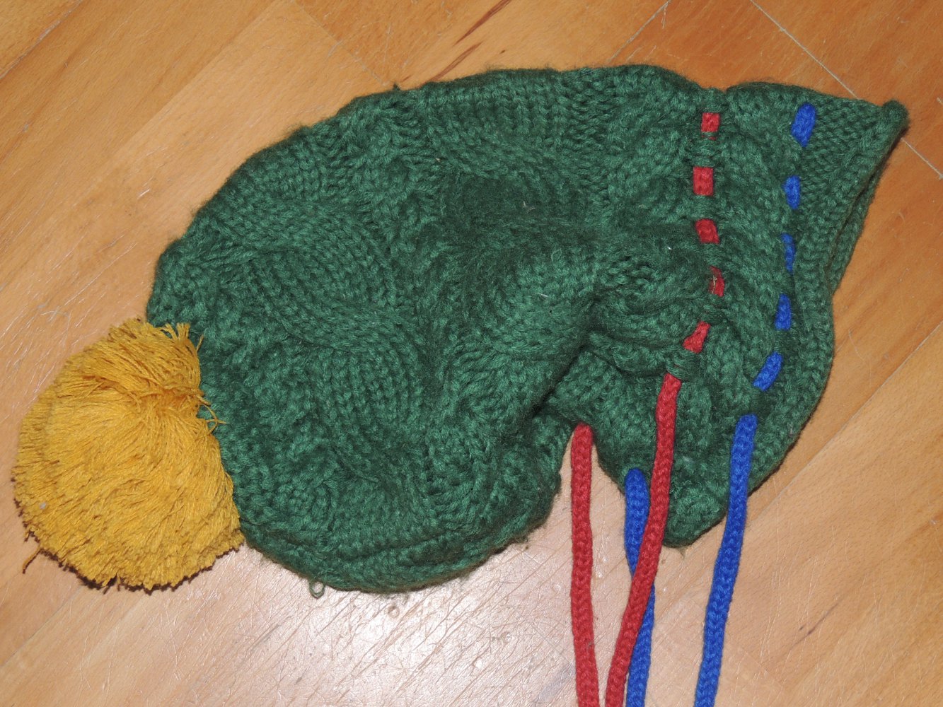 Long Beanie grün mit Bommel Hippie Vintage Autonom Dreadlocks Wollmütze  