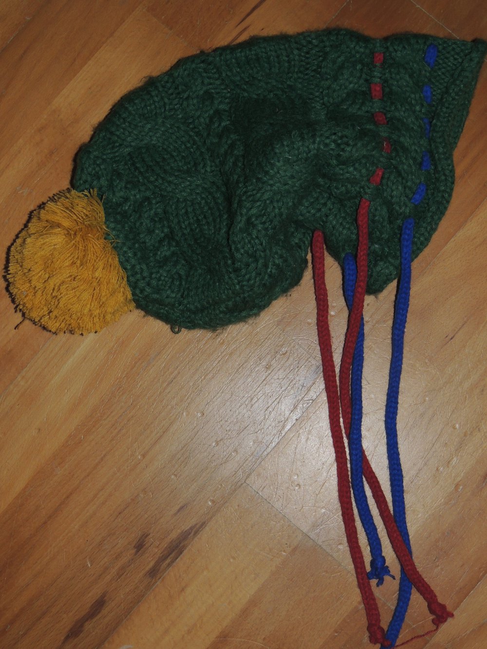 Long Beanie grün mit Bommel Hippie Vintage Autonom Dreadlocks Wollmütze  