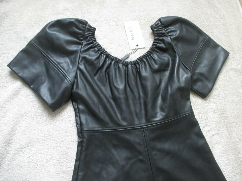 NEU mit ETIKETT * Sexy * stylisch * Kunst- Leder - Imitat * Carmen- Style * Mini-  Kleid 