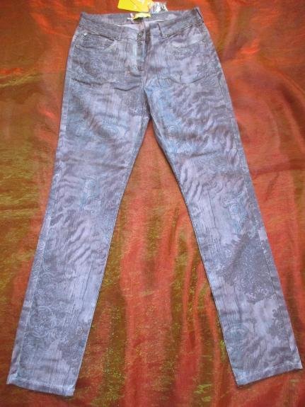  NEU mit ETIKETT * Designer * Barock * Rokoko Style * Glitzer Kristalle * Nieten * Jeans- Hose 