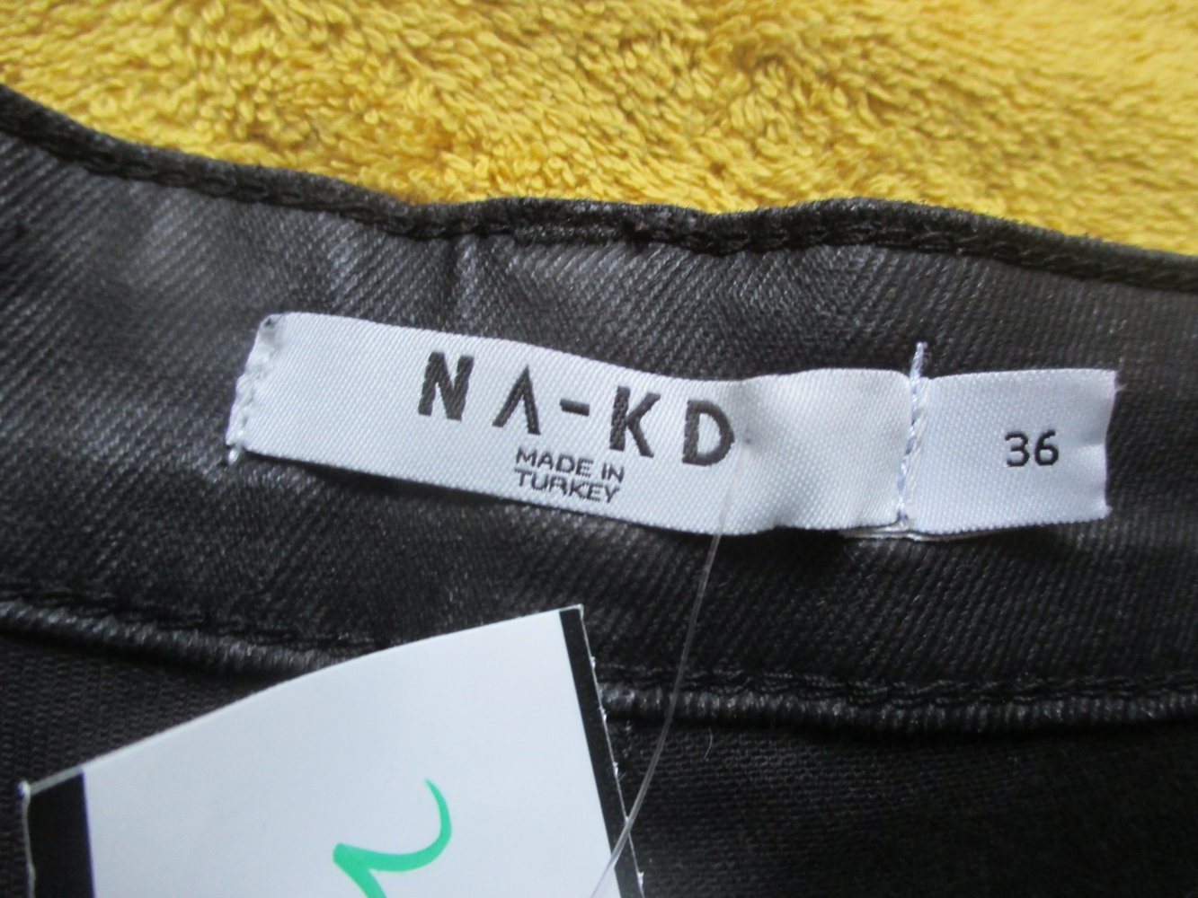 NEU mit Etikett * Leder * Imitat * Biker- Style * Jeans- Hose 