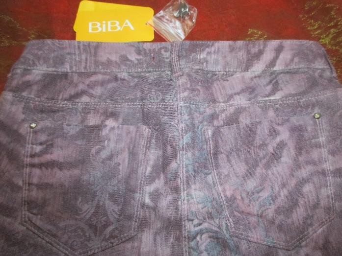  NEU mit ETIKETT * Designer * Barock * Rokoko Style * Glitzer Kristalle * Nieten * Jeans- Hose 