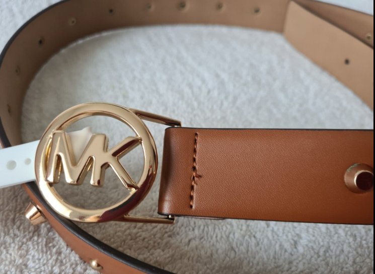 NEU mit ETIKETT * Edel * Gold- Nieten * Echt Leder * Gürtel 