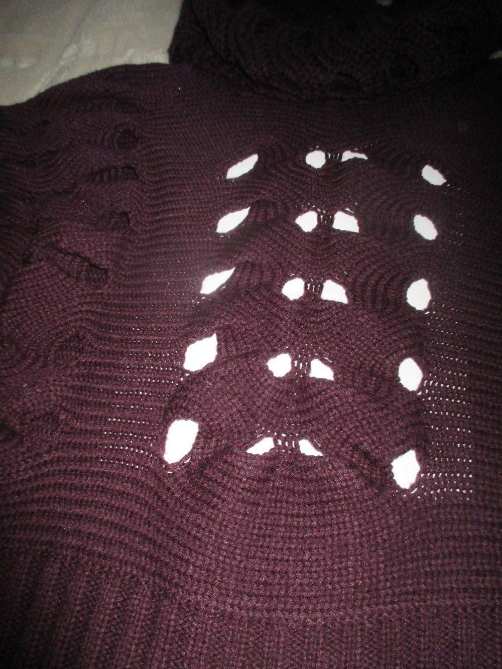 NEU * DESIGNER * Rollkragen * Cout Out * Loch * Grobstrick * Kuschel * Wolle * Pullover * Gr. 36- 38/ S * aubergine * lila * violett * veilchen *