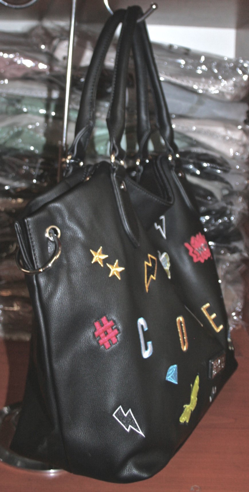 NEU- COVERI Collection* XL Damen Tasche *Shopper* Beuteltasche* Beutel* Patches* Sticker* SCHWARZ* Aufnäher