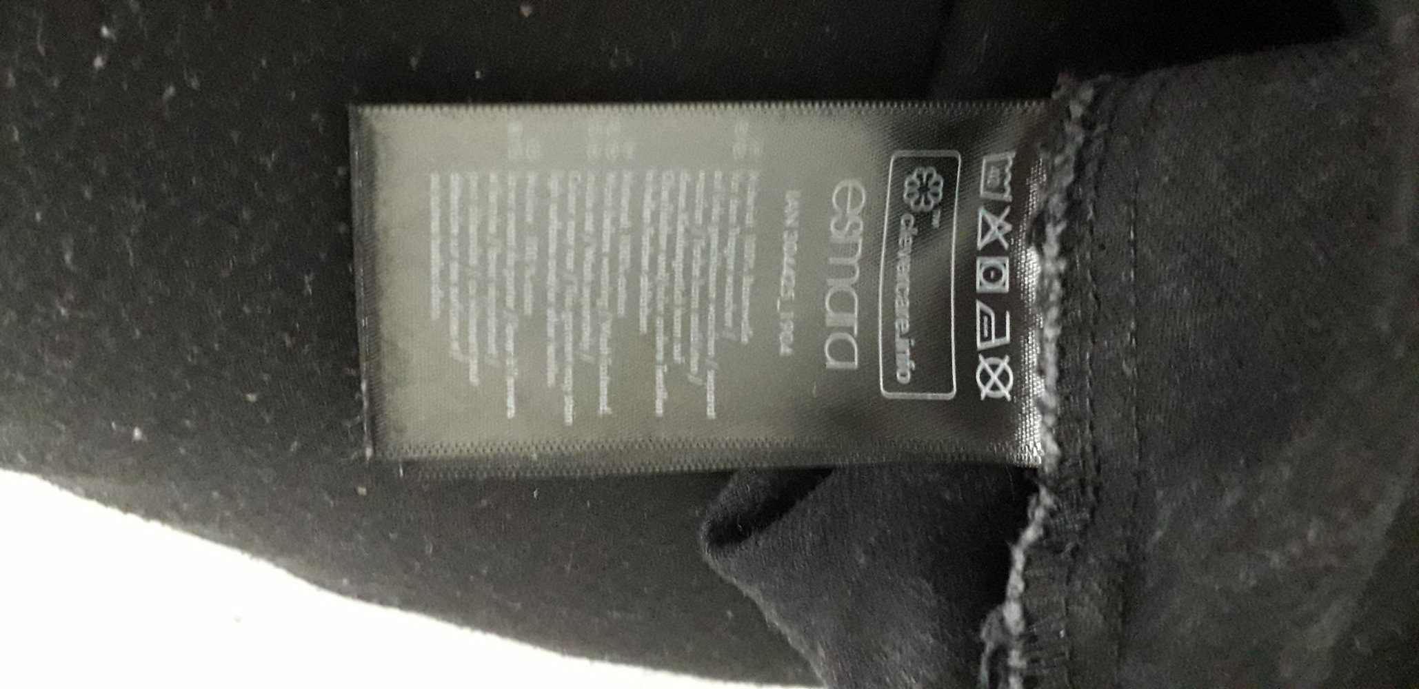 Schönes schwarzes Kleid