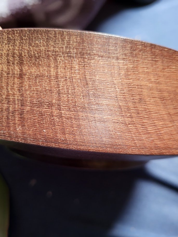 Dunkelbraune Holzschale rund 