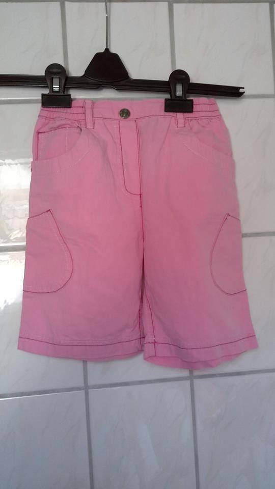 Short Gr. 98 sehr guter Zustand