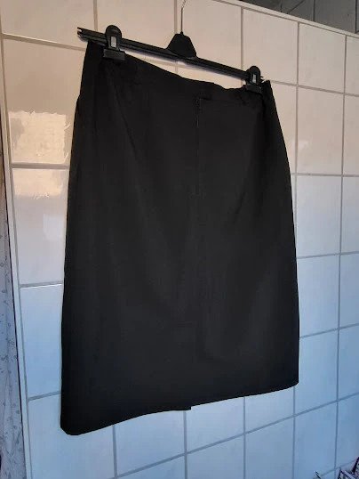 Kingfield schwarzer Rock gr.42 