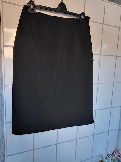 Kingfield schwarzer Rock gr.42 