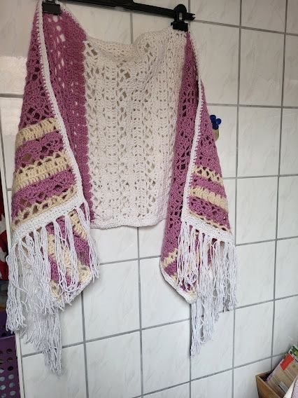 Umhänge schal Handarbeit Neu