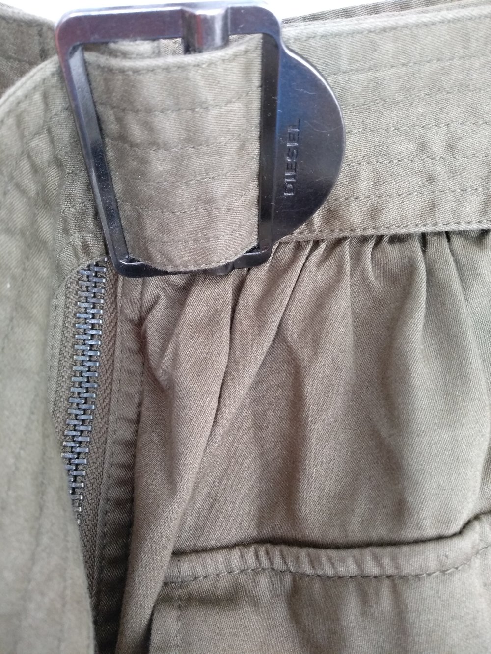 Ausgestellter Ultility Rock