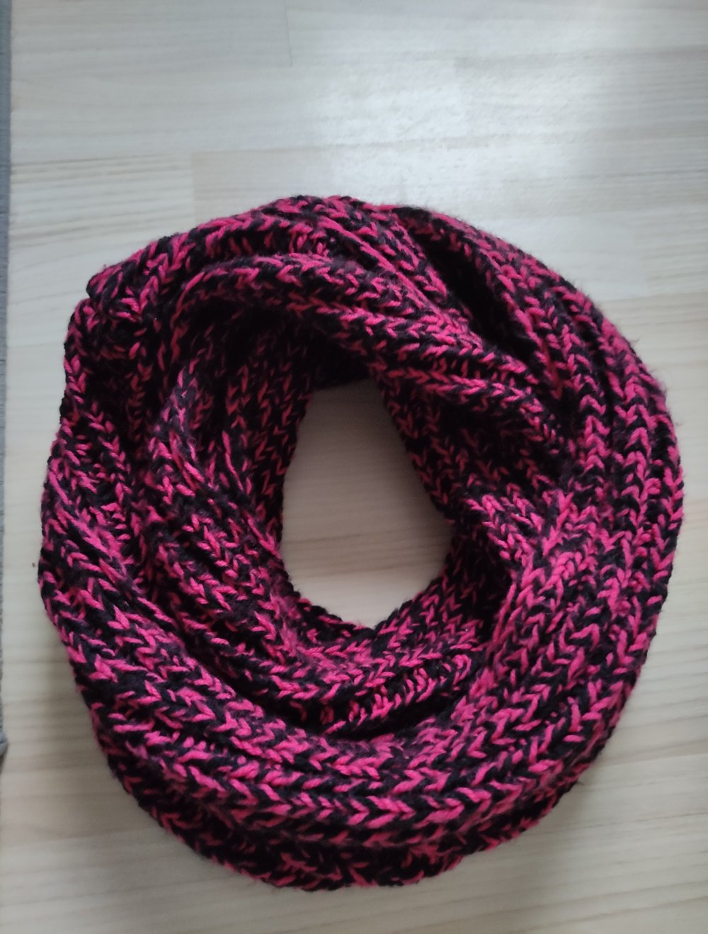 strickloop pink schwarz