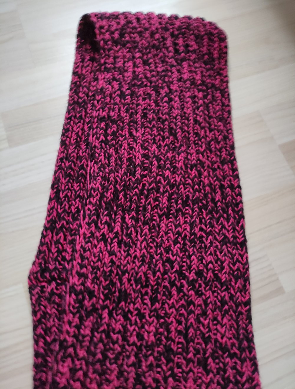 strickloop pink schwarz