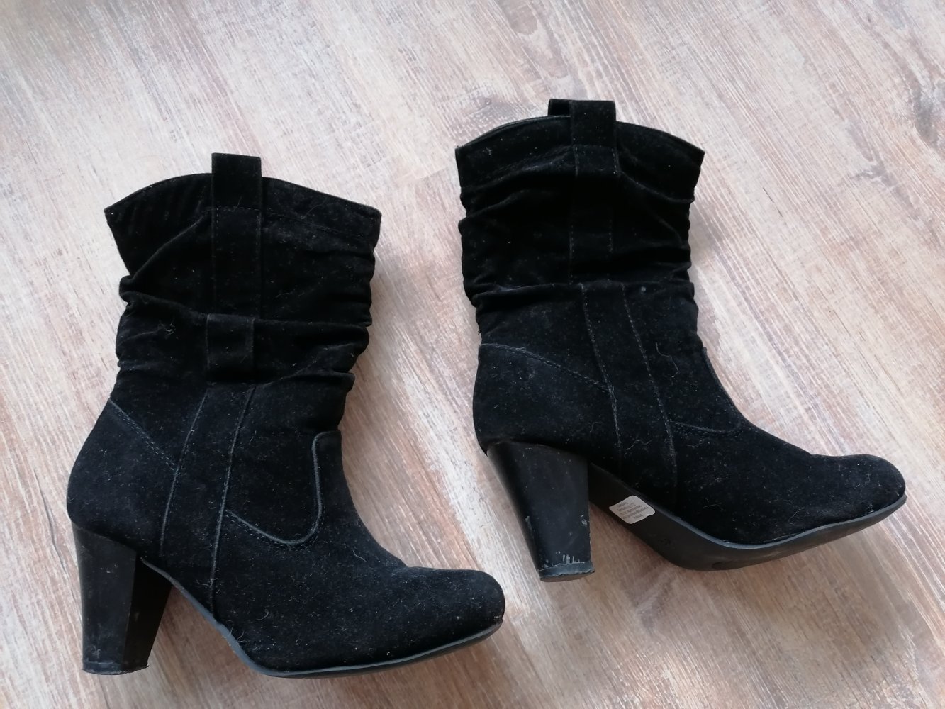 Stiefeletten mit Absatz