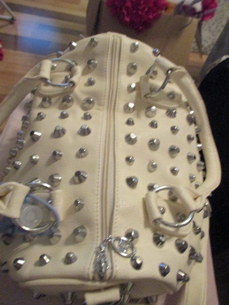 handtasche mit nieten zu verkaufen 