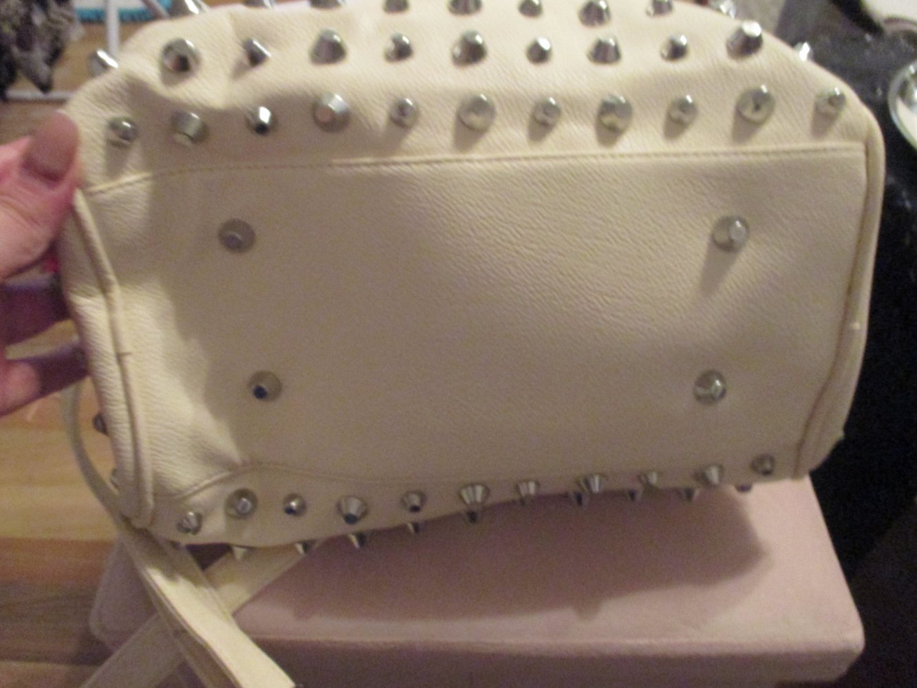 handtasche mit nieten zu verkaufen 