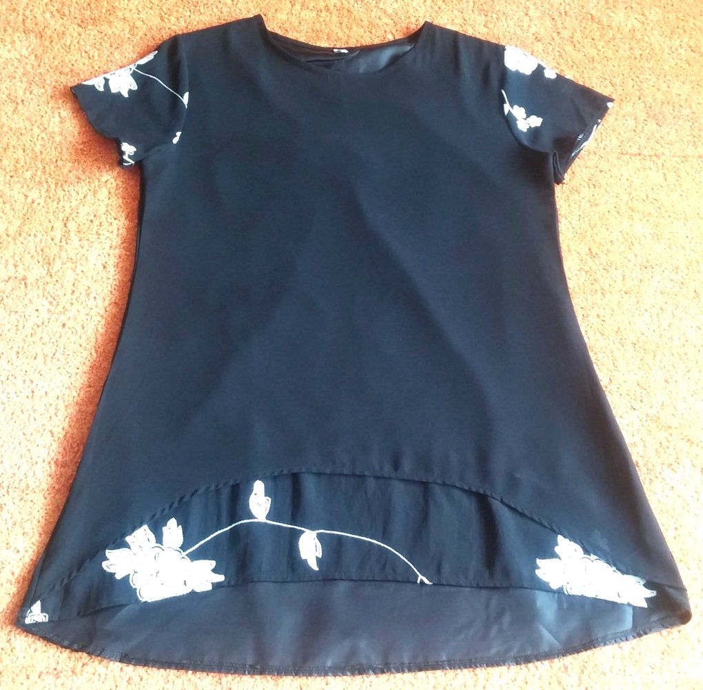 Damen Kleid Sommer Tunika im Lagenlook Gr.M Schwarz/Weiß mit Stickerei NW 