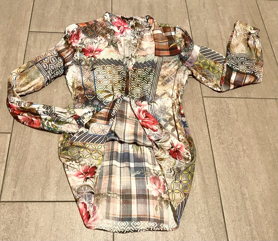 NEU Damen Bluse Gr.M Malvin Bunt geblümt Verführerisch schön
