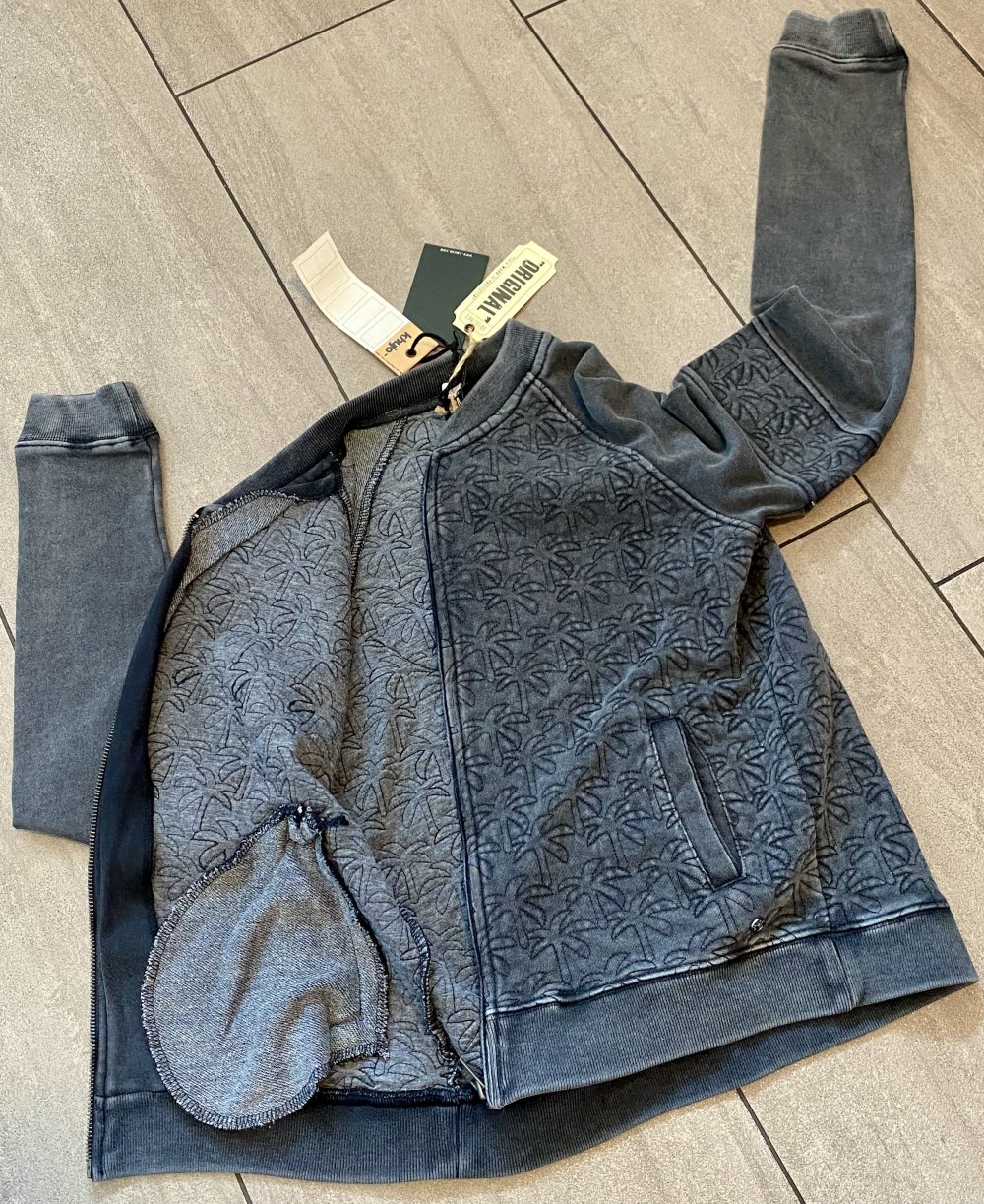 NEU Jacke Sweatjacke mit Adler Stickerei Gr.S in Grau von Khujo 