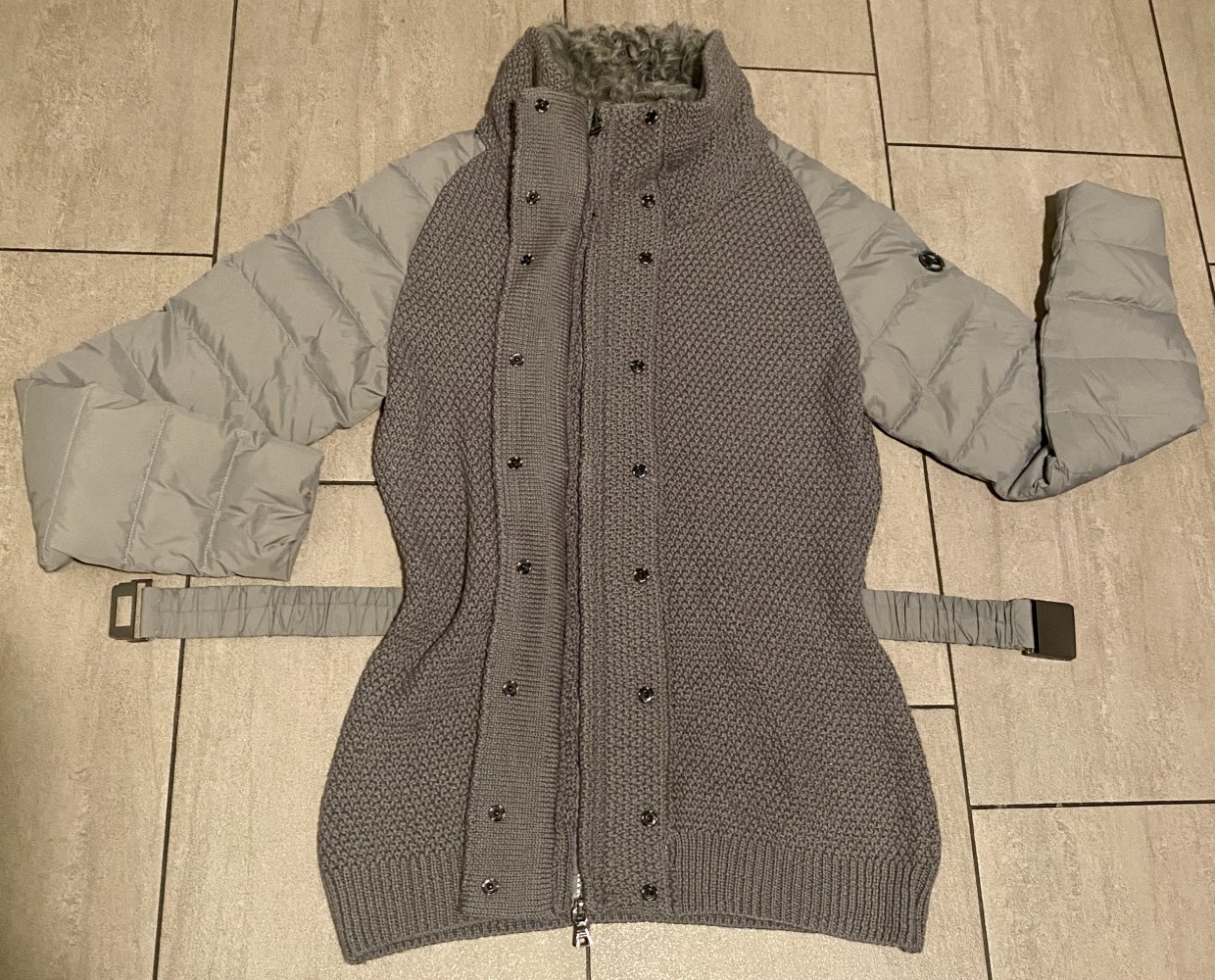 NEU Damen Jacke Strick Steppjacke mit Fellkragen Gr.S in Grau von MALVIN