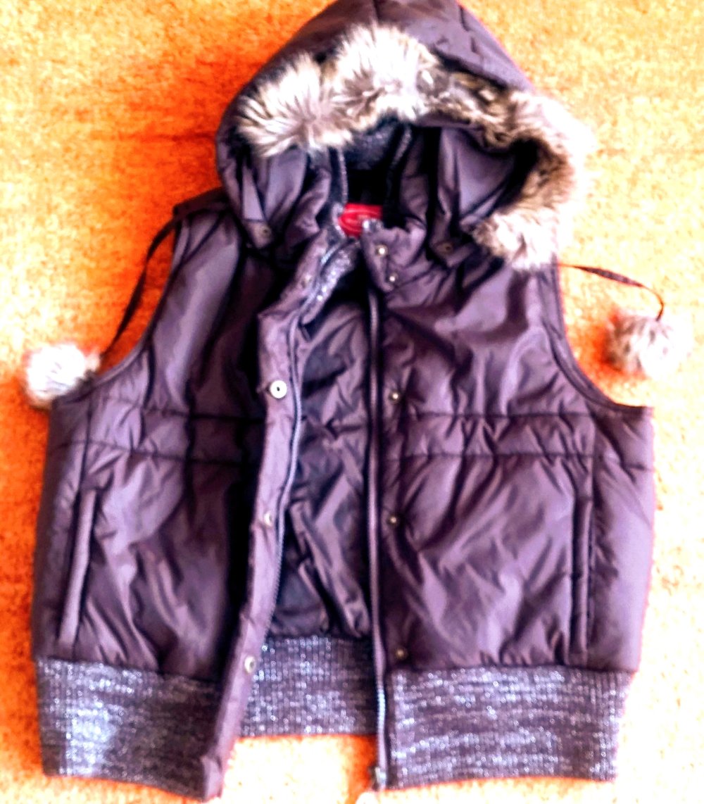 Damen Weste Winterweste mit Kapuze Gr.S/M in Braun von Blind Date NW 