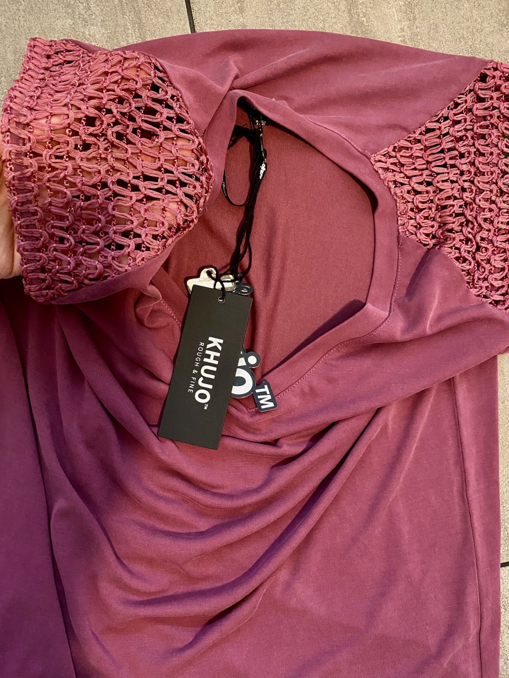 NEU Damen Shirt Sommer Stretch Bluse mit Spitze Gr.S Beerenrot Khujo „Avonmora“ 