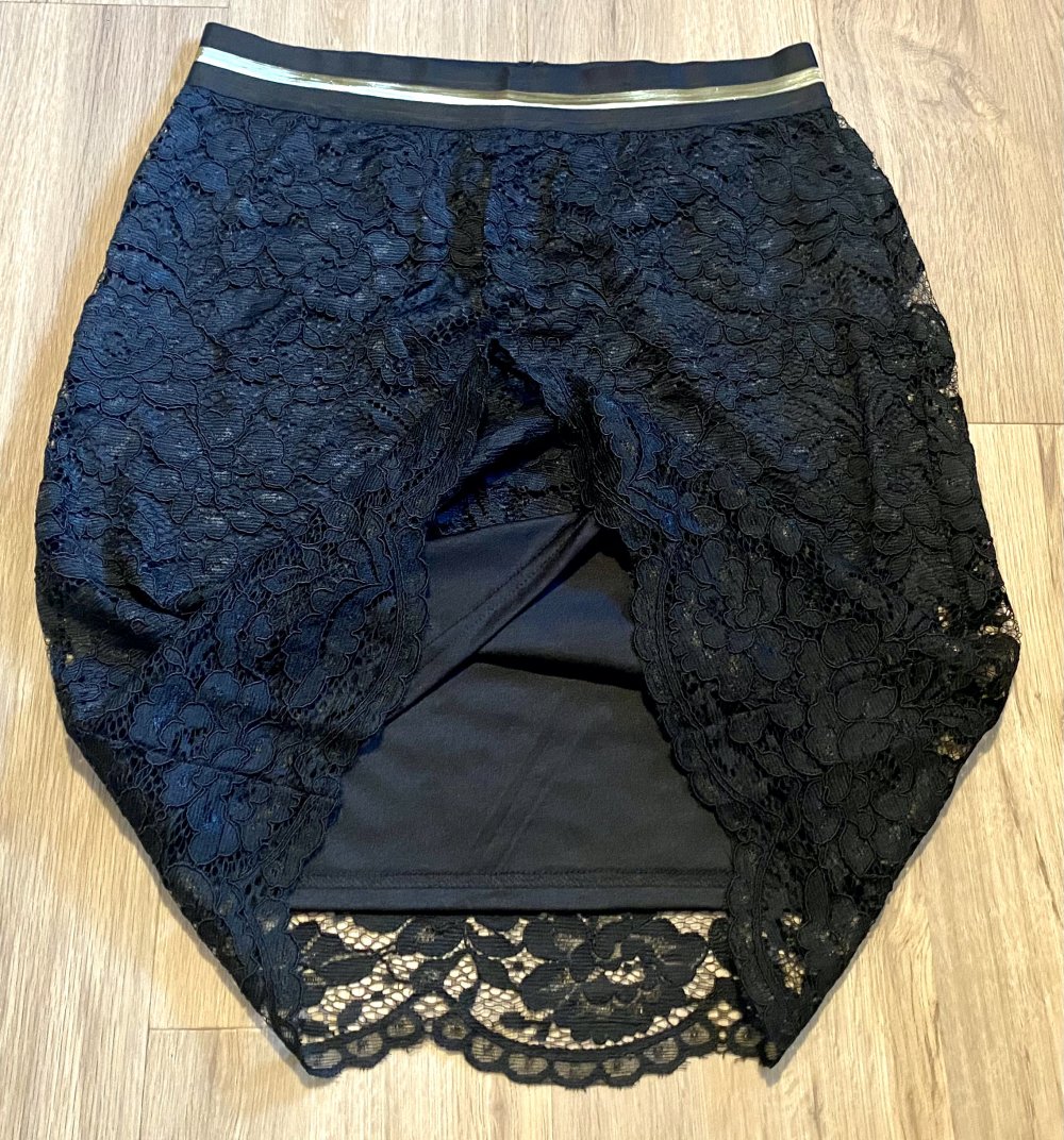 Damen Rock Spitzenrock Gr.S in Schwarz von Laura Torelli NW 