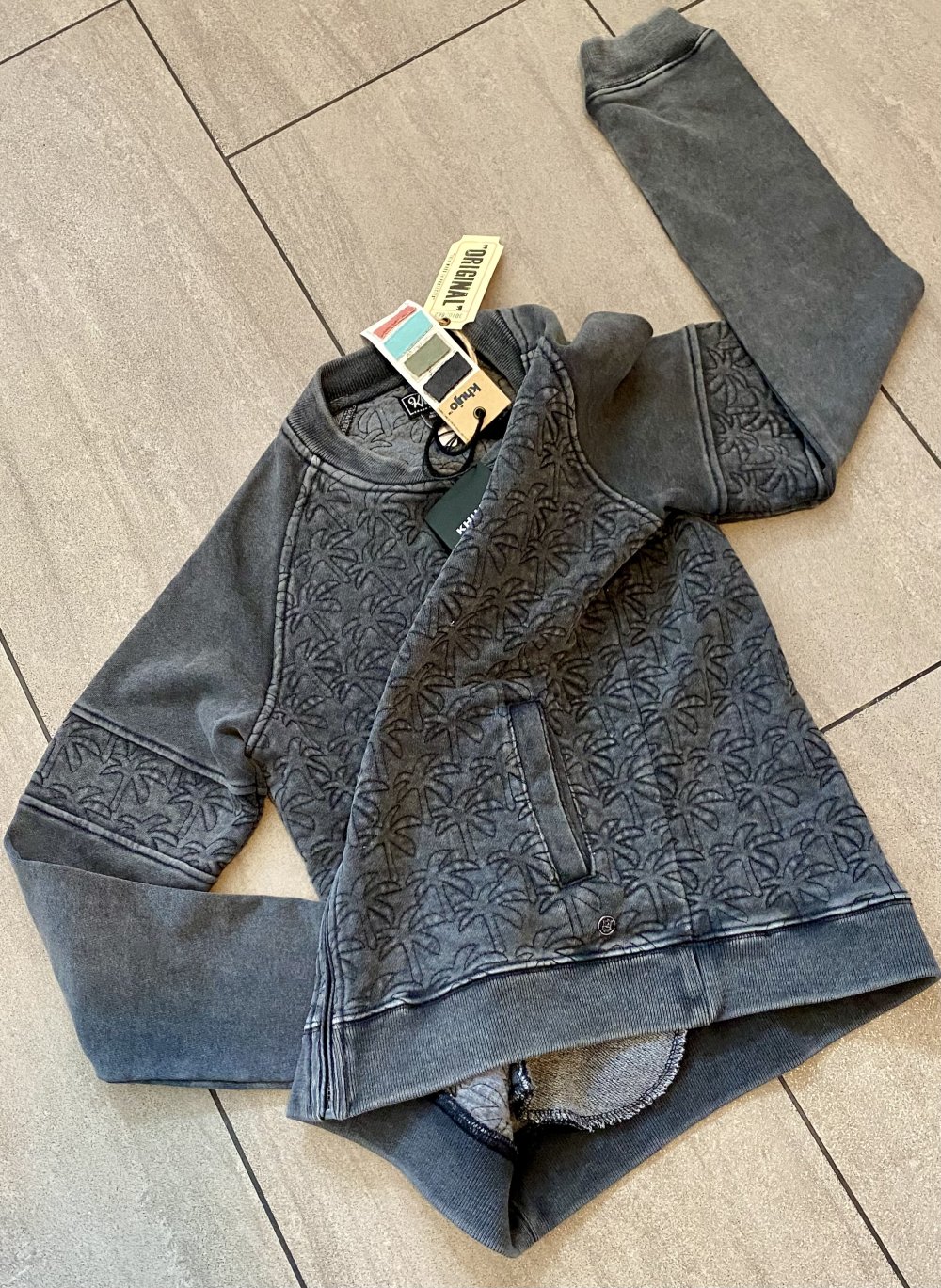 NEU Jacke Sweatjacke mit Adler Stickerei Gr.S in Grau von Khujo 