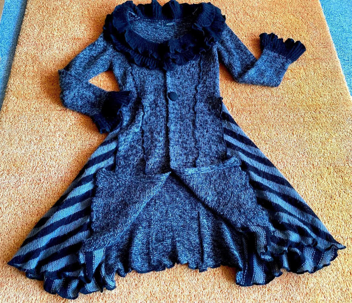 Damen Mantel Kleid Strick Mantelkleid Gr.38 in Schwarz/Grau im Zipfelstil von Miss 83 