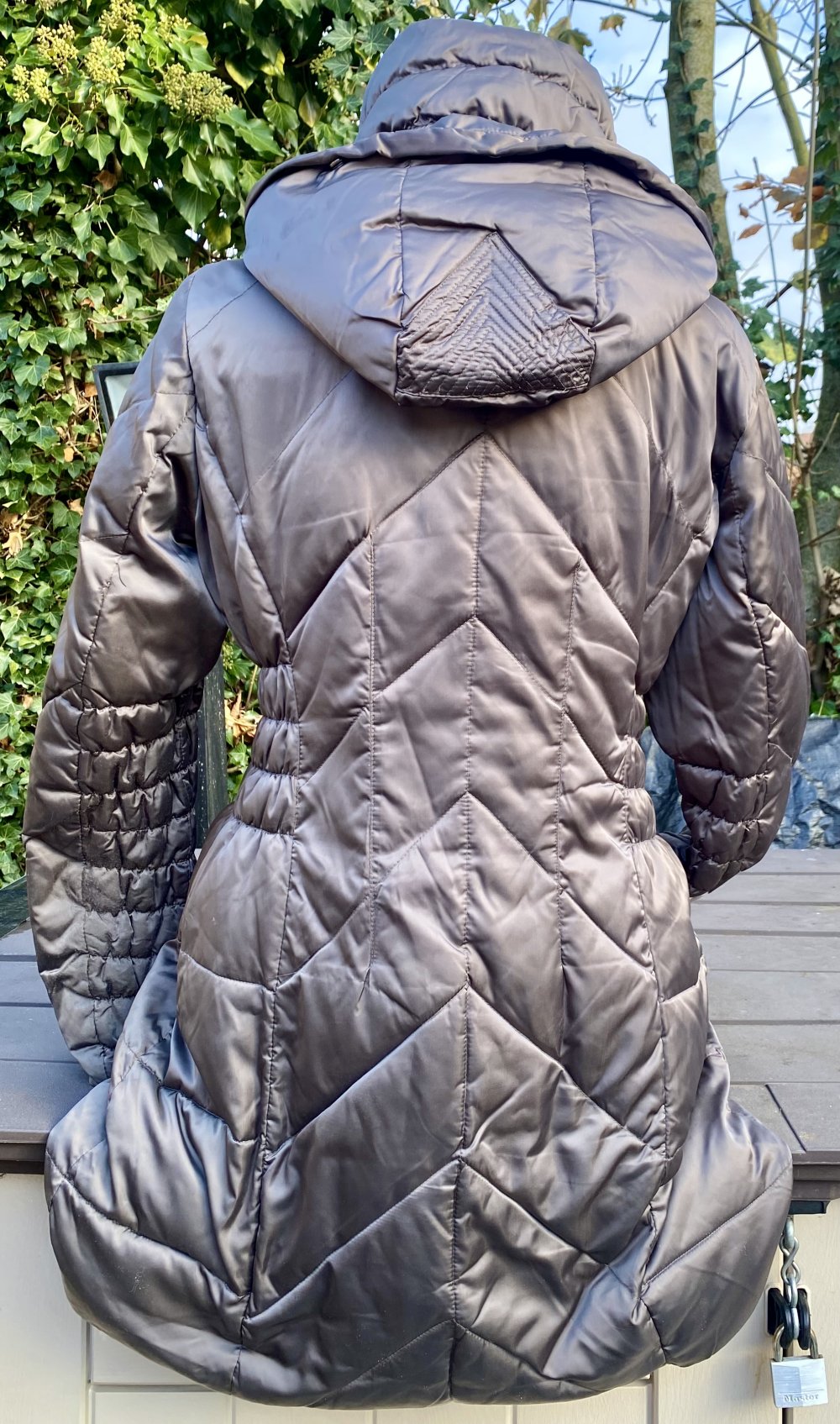 Damen Mantel Winter Stepp Jacke warm tailliert & mit großer Kapuze Gr.S von Bill´s