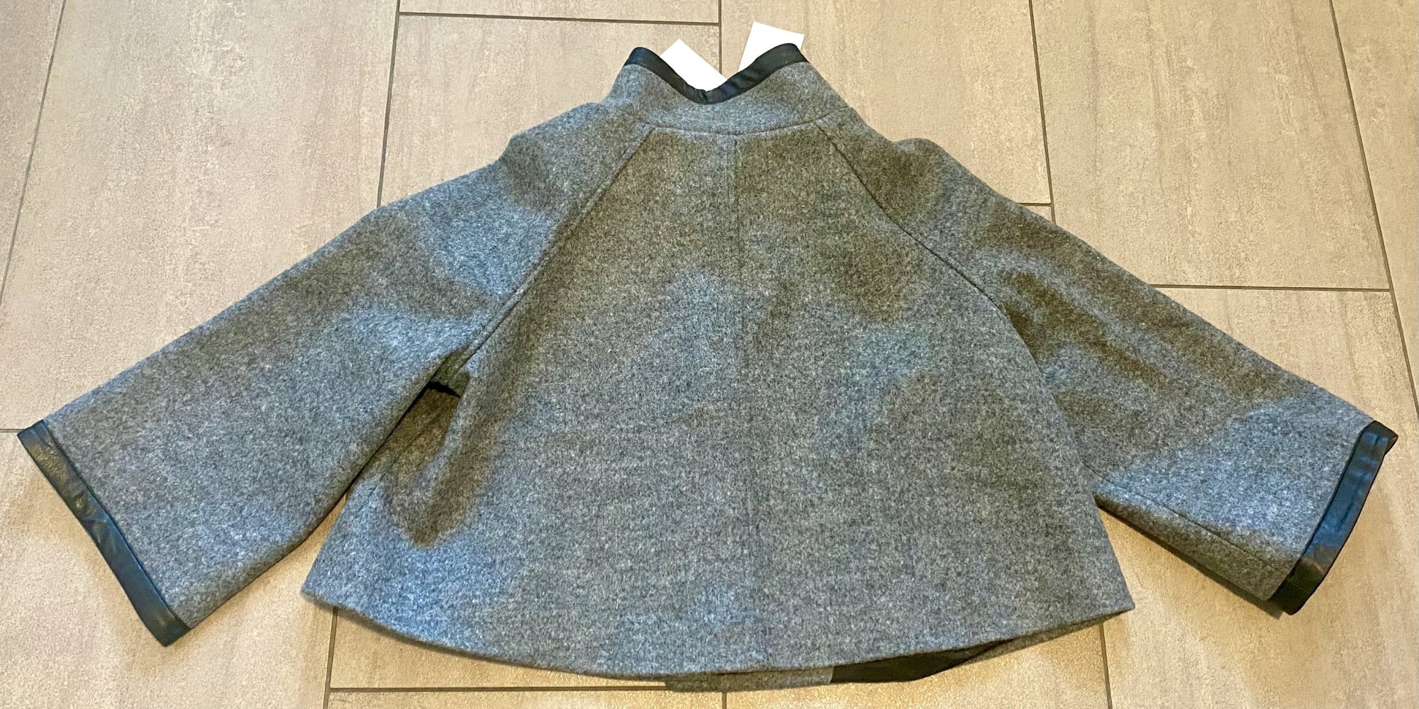 NEU Damen Mantel kurze Jacke Gr.38 Grau/Schwarz von Lisa Campione (Made in Italy) 