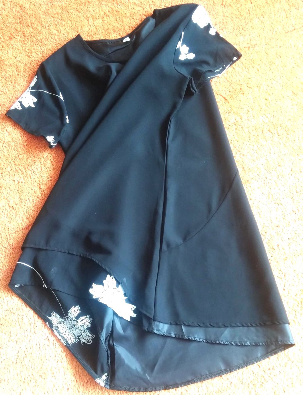 Damen Kleid Sommer Tunika im Lagenlook Gr.M Schwarz/Weiß mit Stickerei NW 