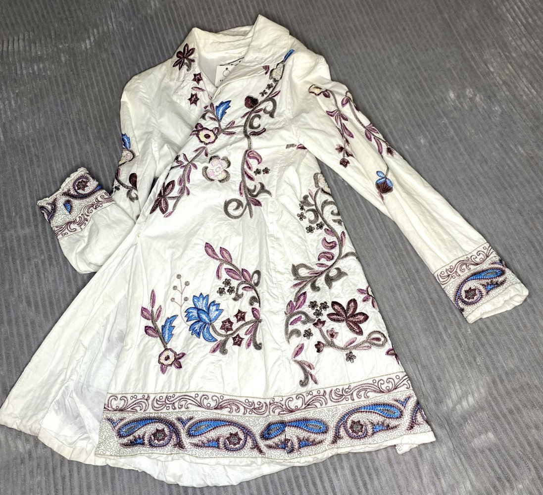 NEU Sommermantel Gehrock von Malvin Gr.36 Creme mit floraler Stickerei NP 199,90 €