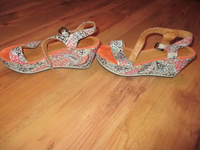 Bunte Esprit Sandalen mit Keilabsatz - Größe 38 - TOP-Zustand! Seventies 70er