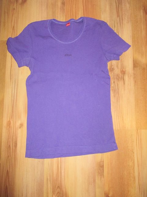 Lila T-Shirt von s. Oliver - Größe 34 - super Zustand!